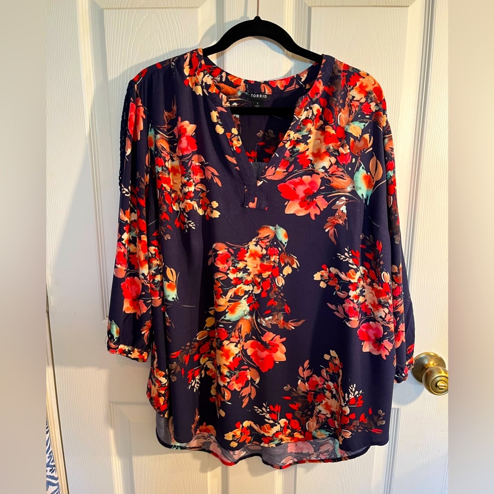 Torrid Plus Size 1 Navy and Pink Long Sleeve Blouse